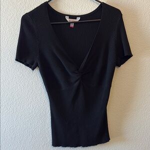 No Boundaries Black Ribbed V-Neck Blouse